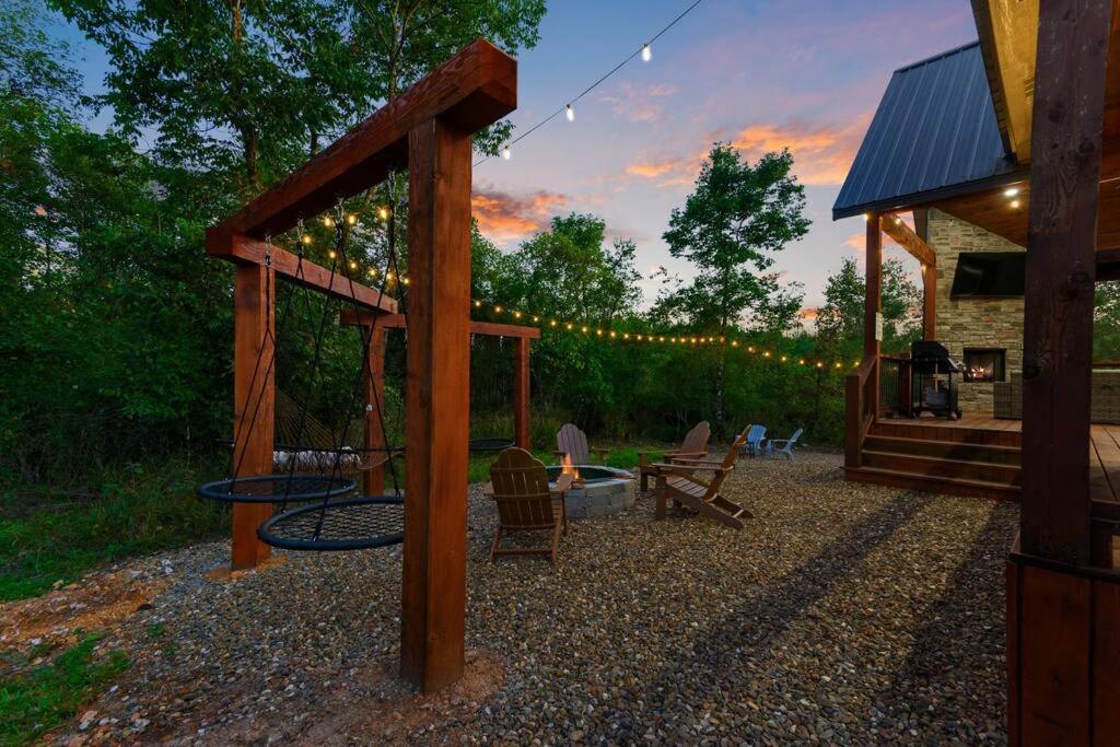 Under The Stars - Secluded, Hot Tub, Firepit, Games Villa Broken Bow Ngoại thất bức ảnh