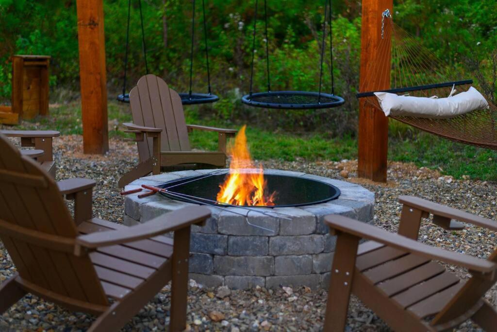 Under The Stars - Secluded, Hot Tub, Firepit, Games Villa Broken Bow Ngoại thất bức ảnh