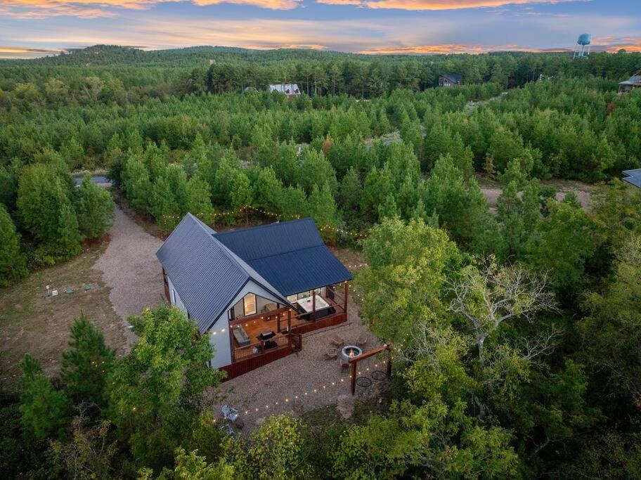 Under The Stars - Secluded, Hot Tub, Firepit, Games Villa Broken Bow Ngoại thất bức ảnh