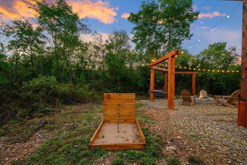 Under The Stars - Secluded, Hot Tub, Firepit, Games Villa Broken Bow Ngoại thất bức ảnh
