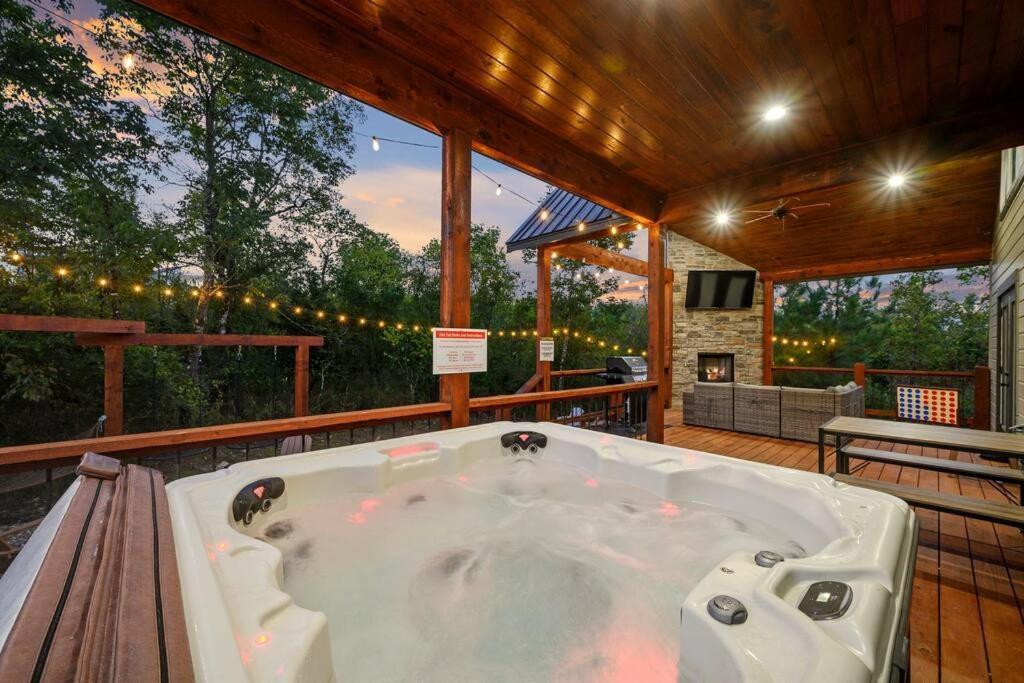 Under The Stars - Secluded, Hot Tub, Firepit, Games Villa Broken Bow Ngoại thất bức ảnh